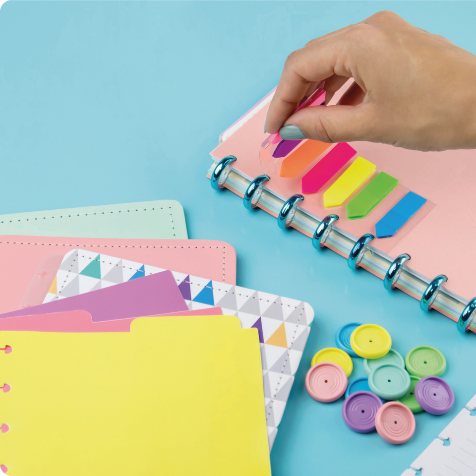 Adesivos, folhas de separação e discos.