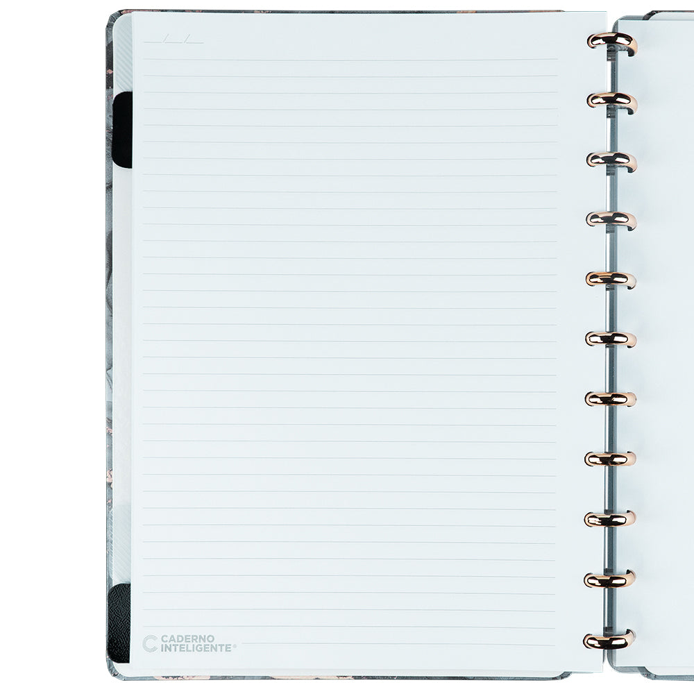 Folha pautada do Caderno Deluxe Onyx Grande.